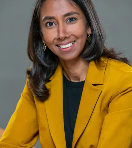 Sonali Siriwardena headshot.