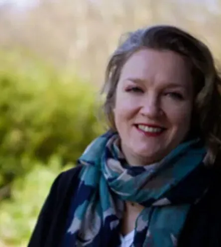 Louise Heaps headshot